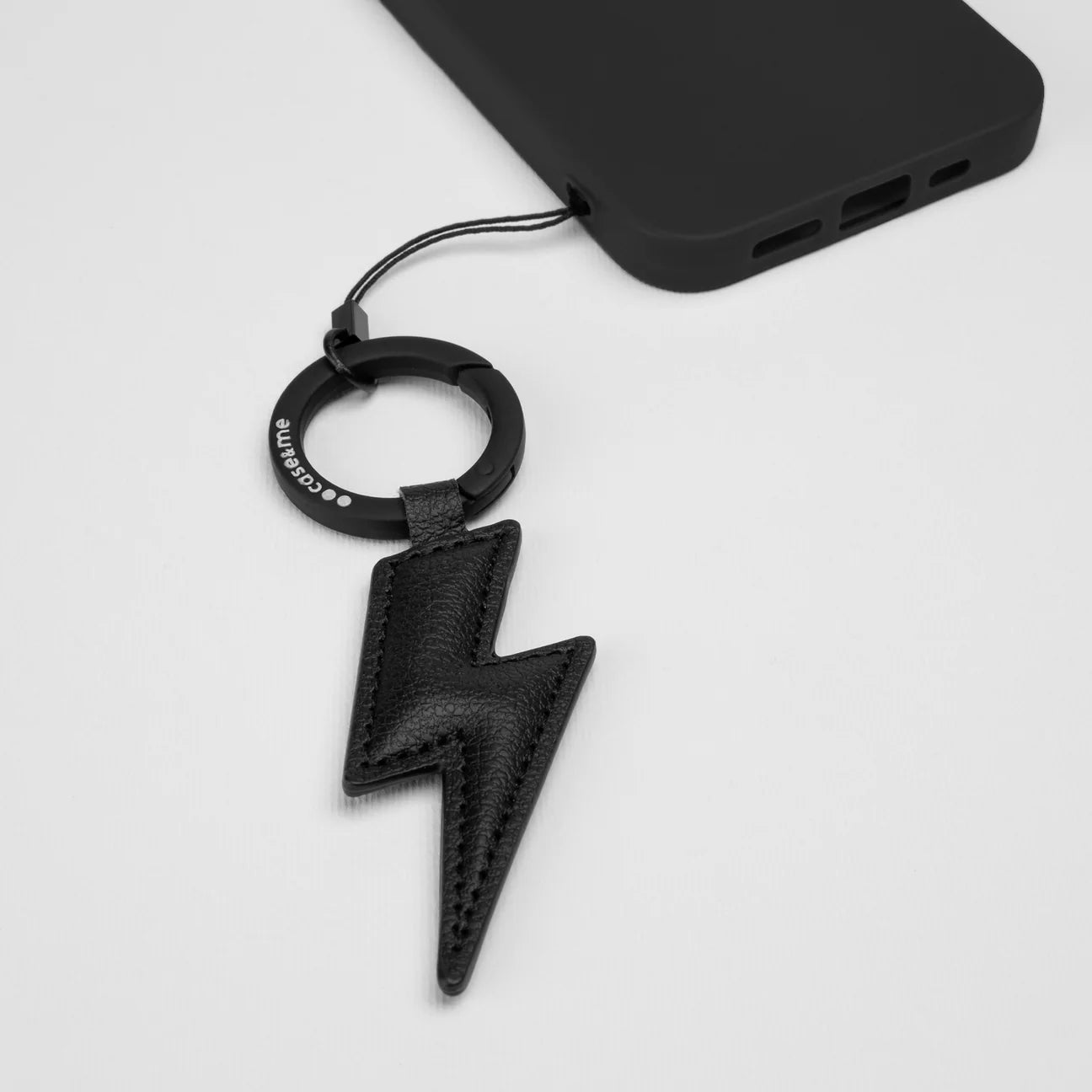 Charm Amelie Fulmine in materiale premium