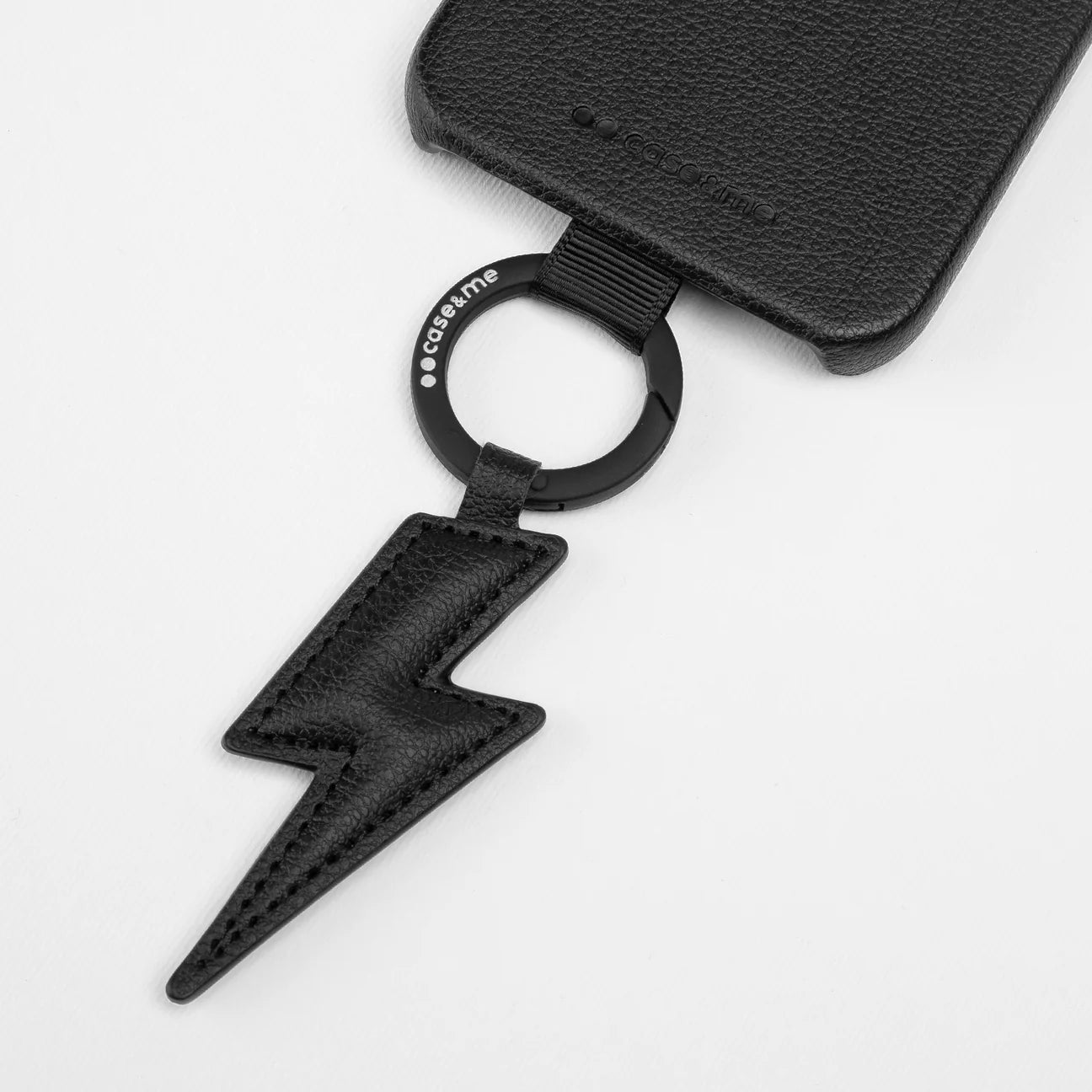 Charm Amelie Fulmine in materiale premium